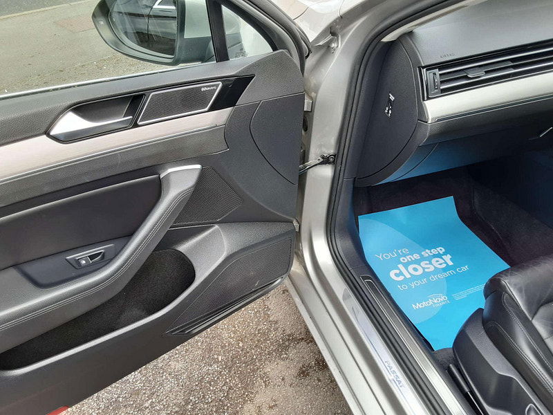 Volkswagen Passat 2.0 Passat GT TDI BlueMotion Technology Semi-Auto 4dr 4dr Automatic 2026