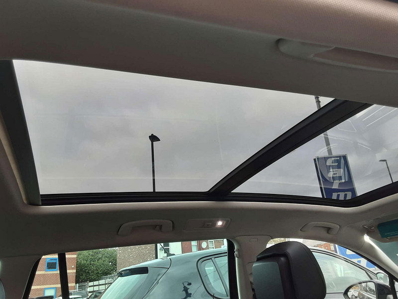 Volkswagen Passat 2.0 Passat GT TDI BlueMotion Technology Semi-Auto 5dr 5dr Automatic 2025