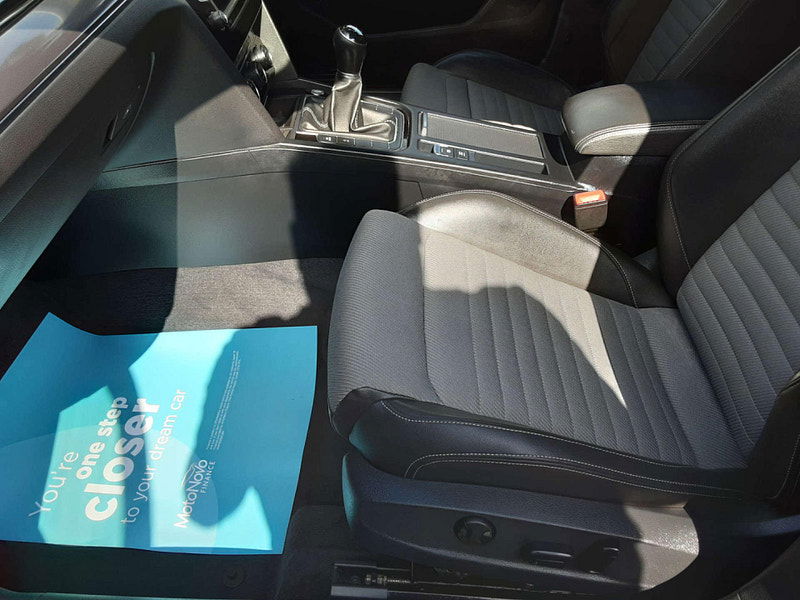Volkswagen Passat 2.0 Passat R-Line TDI BlueMotion Technology 5dr 5dr Manual 2025