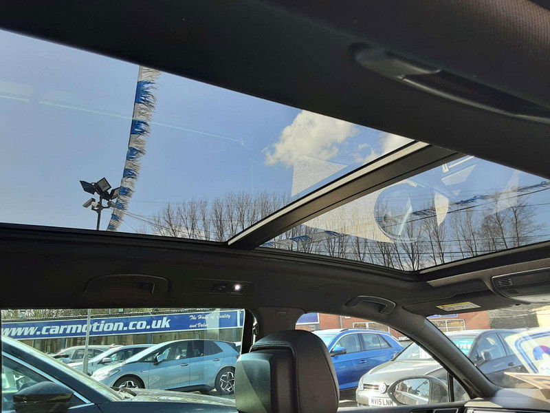 Volkswagen Passat 2.0 Passat R-Line TDI BlueMotion Technology Semi-Auto 5dr 5dr Automatic 2025