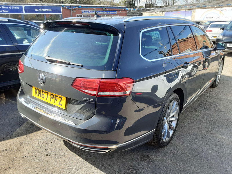 Volkswagen Passat 2.0 Passat R-Line TDI BlueMotion Technology Semi-Auto 5dr 5dr Automatic 2025