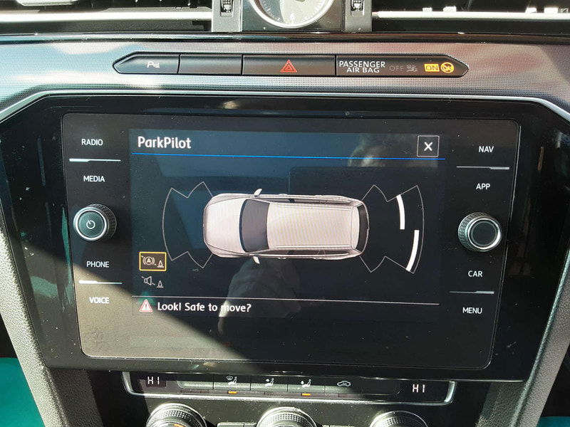 Volkswagen Passat 2.0 Passat R-Line TDI BlueMotion Technology Semi-Auto 5dr 5dr Automatic 2025