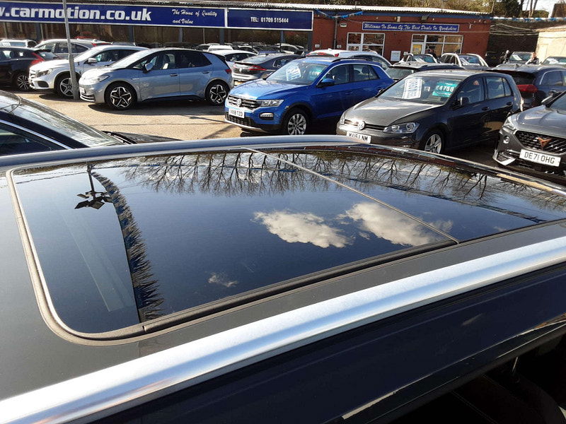 Volkswagen Passat 2.0 Passat R-Line TDI BlueMotion Technology Semi-Auto 5dr 5dr Automatic 2025