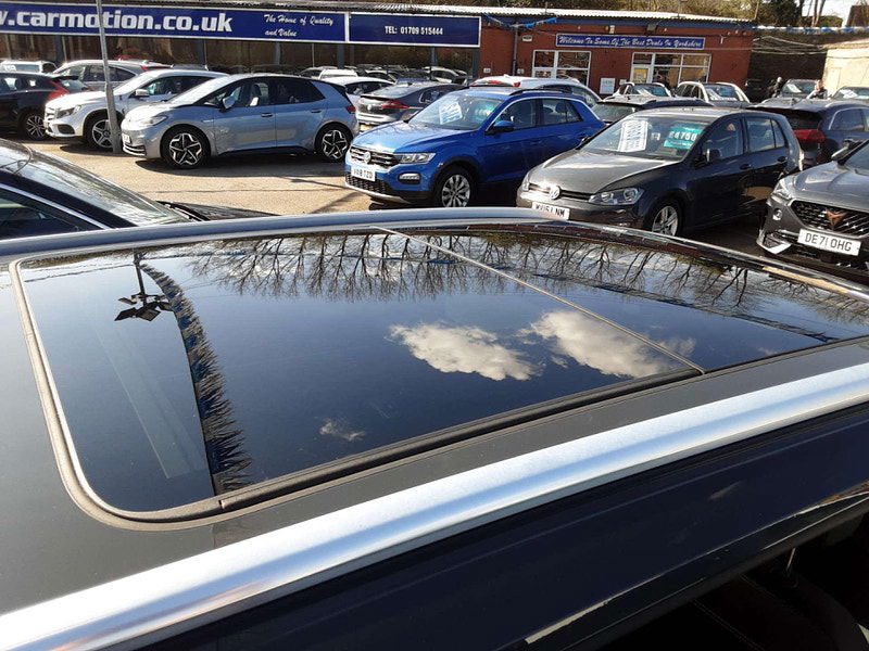 Volkswagen Passat 2.0 Passat R-Line TDI BlueMotion Technology Semi-Auto 5dr 5dr Automatic 2025