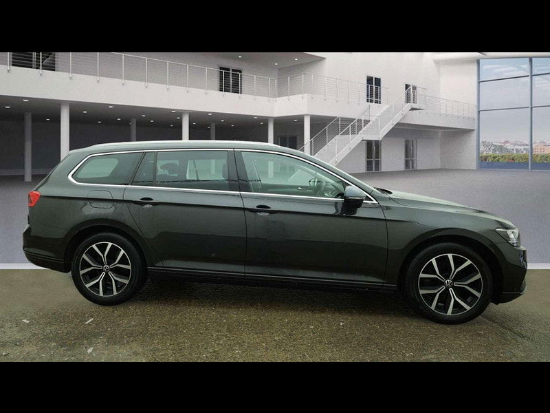 Volkswagen Passat 2.0 Passat SEL TDI 5dr 5dr Manual 2026