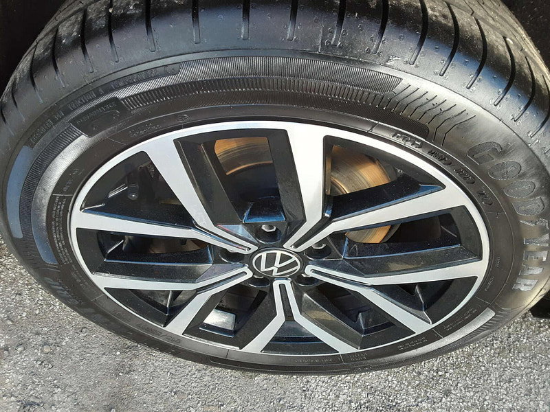 Volkswagen Passat 2.0 Passat SEL TDI 5dr 5dr Manual 2026