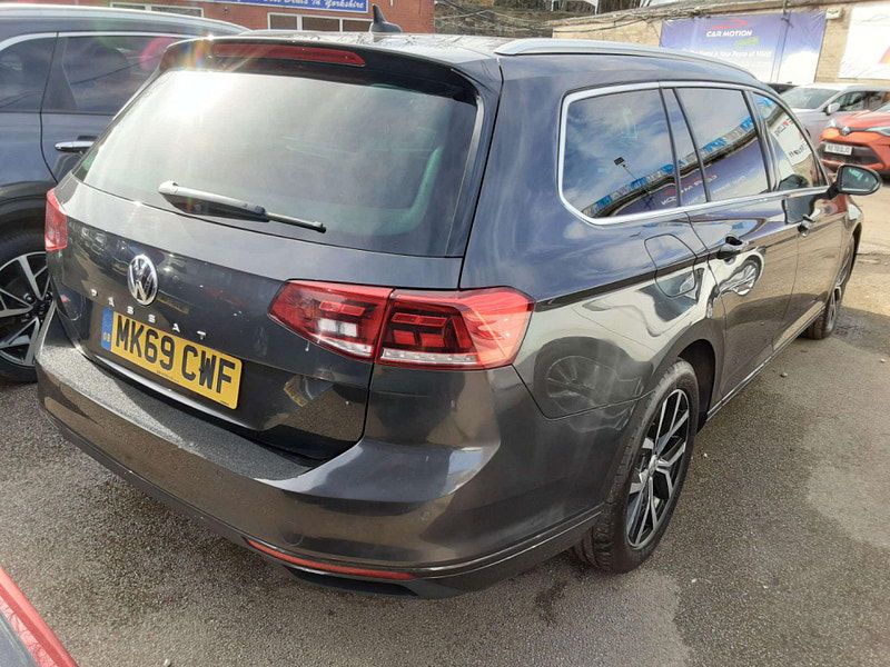 Volkswagen Passat 2.0 Passat SEL TDI Semi-Auto 5dr 5dr Automatic 2025
