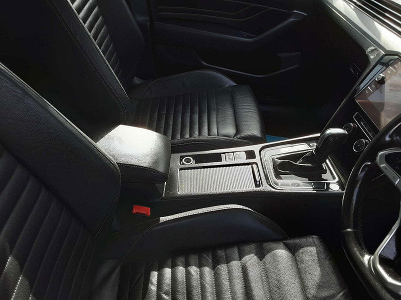 Volkswagen Passat 2.0 Passat SEL TDI Semi-Auto 5dr 5dr Automatic 2025