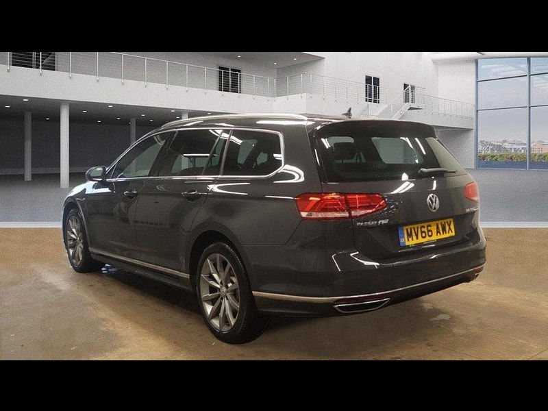 Volkswagen Passat 2.0 TDI BlueMotion Tech R-Line Euro 6 (s/s) 5dr 5dr Manual 2024