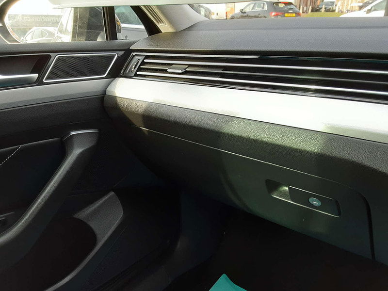 Volkswagen Passat 2.0 TDI EVO SEL Euro 6 (s/s) 5dr 5dr Manual 2025