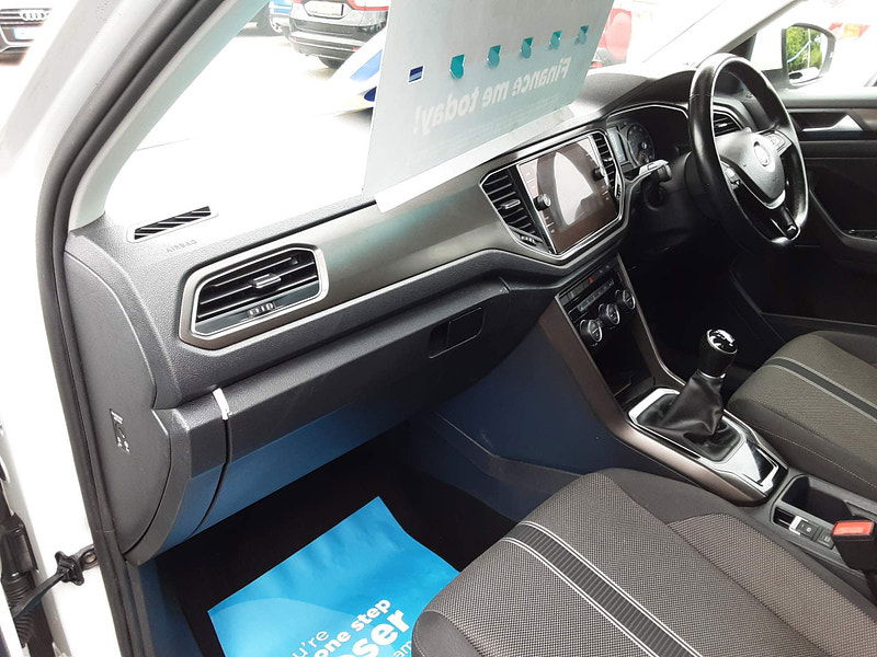 Volkswagen T-Roc 1.0 TSI SE 5dr (Beat and Winter Pack) 5dr Manual 2025