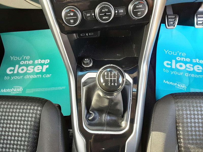 Volkswagen T-Roc 1.5 T-Roc Active TSI Evo 5dr 5dr Manual 2026