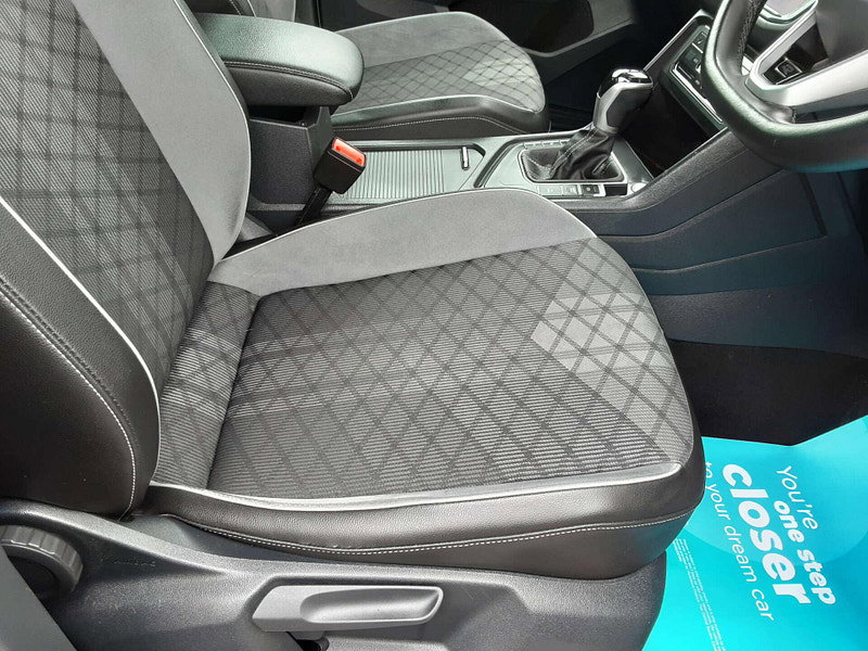 Volkswagen Tiguan 1.4 Tiguan R-Line TSi PHEV Semi-Auto 5dr 5dr Automatic 2026