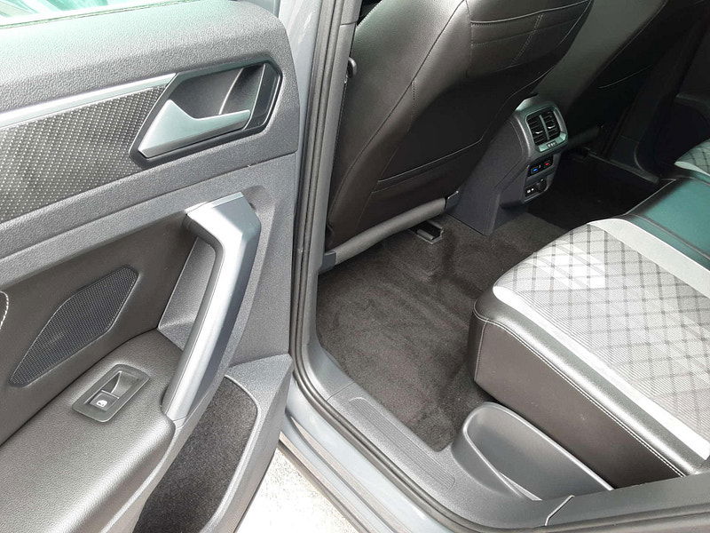Volkswagen Tiguan 1.5 Tiguan R-Line TSi Semi-Auto 5dr 5dr Automatic 2025