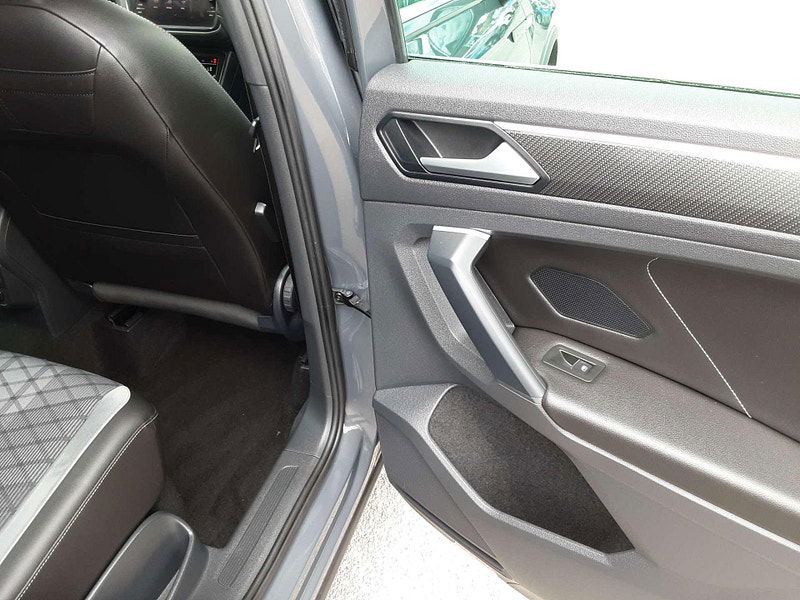 Volkswagen Tiguan 1.5 Tiguan R-Line TSi Semi-Auto 5dr 5dr Automatic 2025