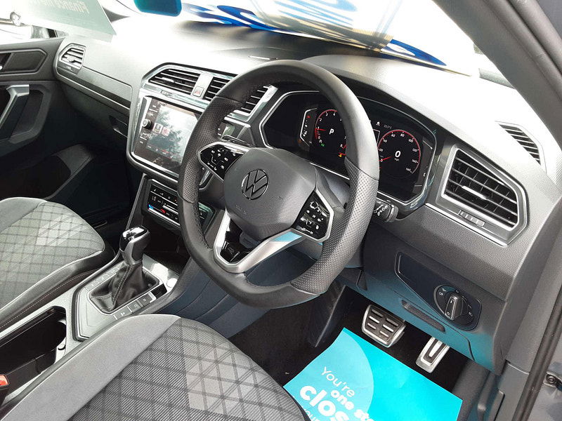 Volkswagen Tiguan 1.5 Tiguan R-Line TSi Semi-Auto 5dr 5dr Automatic 2025