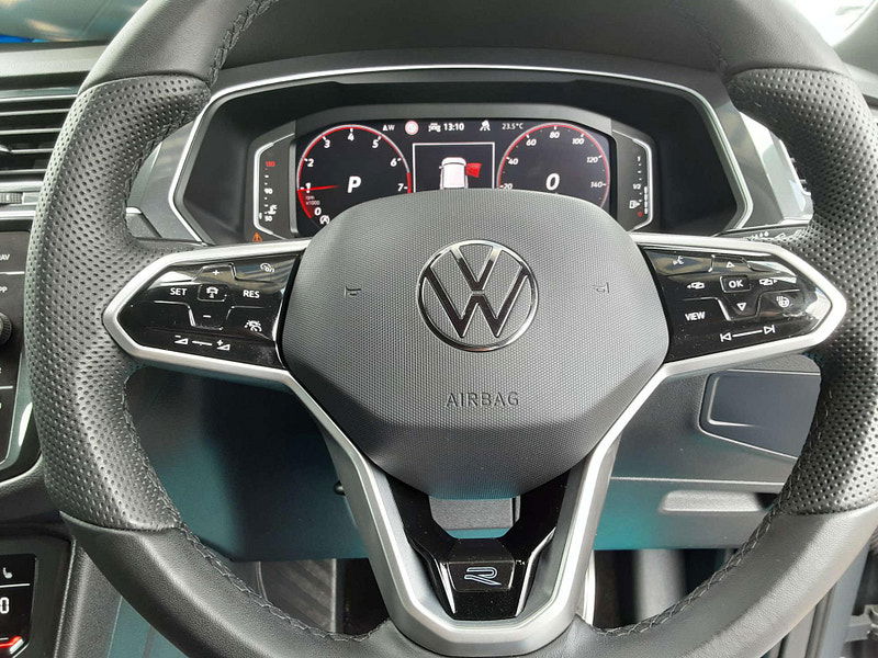 Volkswagen Tiguan 1.5 Tiguan R-Line TSi Semi-Auto 5dr 5dr Automatic 2025