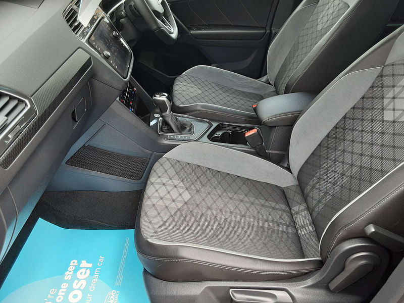 Volkswagen Tiguan 1.5 Tiguan R-Line TSi Semi-Auto 5dr 5dr Automatic 2025
