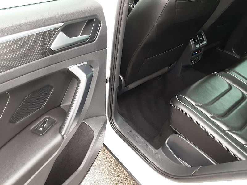 Volkswagen Tiguan 1.5 Tiguan R-Line TSi Semi-Auto 5dr 5dr Automatic 2025