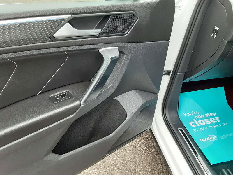 Volkswagen Tiguan 1.5 Tiguan R-Line TSi Semi-Auto 5dr 5dr Automatic 2025