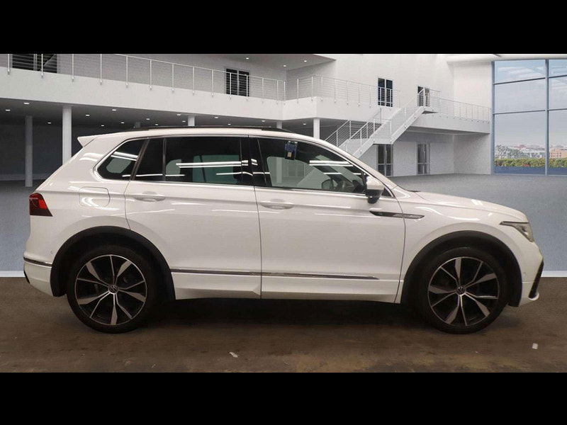 Volkswagen Tiguan 1.5 Tiguan R-Line TSi Semi-Auto 5dr 5dr Automatic 2025