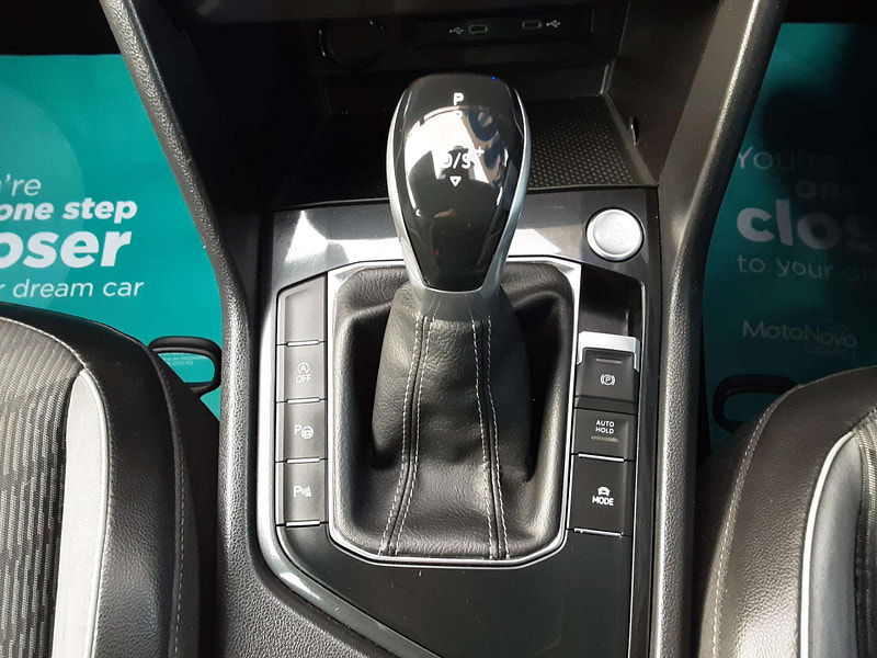 Volkswagen Tiguan 1.5 Tiguan R-Line TSi Semi-Auto 5dr 5dr Automatic 2026