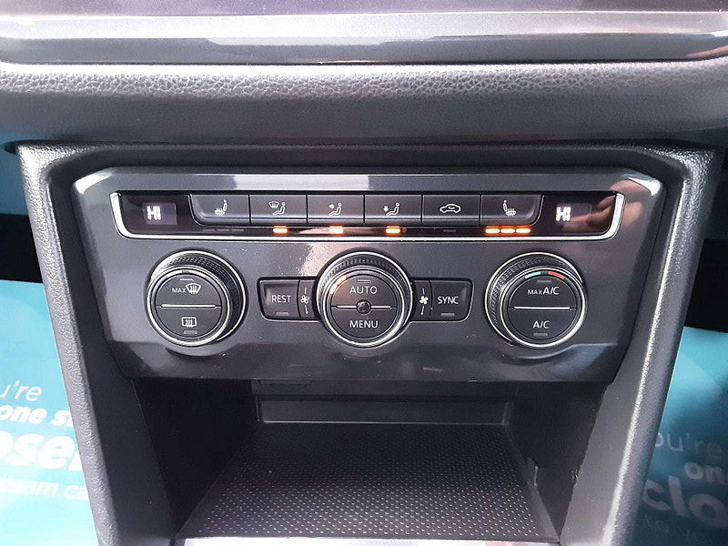 Volkswagen Tiguan 1.5 Tiguan SEL TSi Evo manual 5dr 5dr Manual 2025