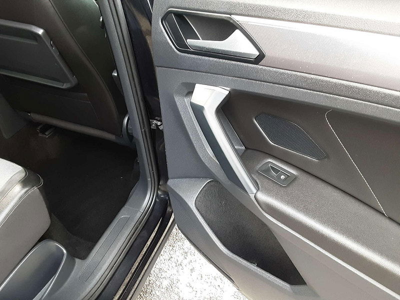 Volkswagen Tiguan 1.5 Tiguan SEL TSi Evo manual 5dr 5dr Manual 2025