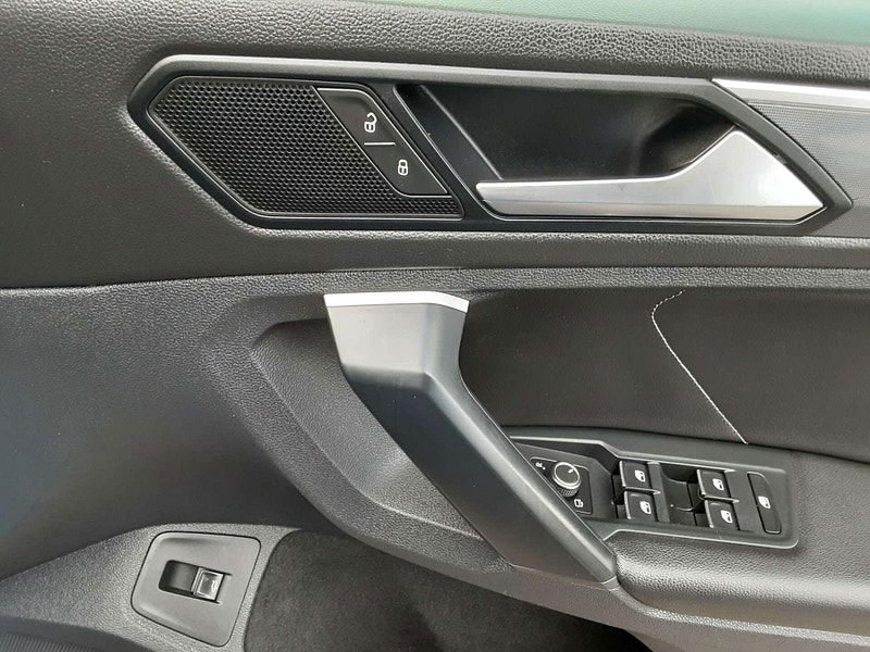 Volkswagen Tiguan 1.5 Tiguan SEL TSi Evo manual 5dr 5dr Manual 2025