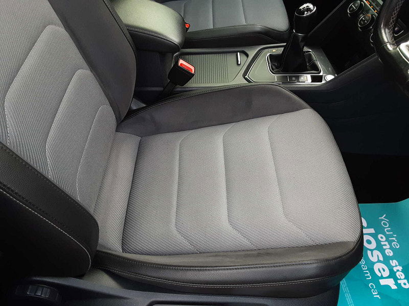 Volkswagen Tiguan 2.0 TDI R LINE TECH 5dr Manual 2026