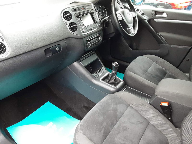 Volkswagen Tiguan 2.0 TDI BlueMotion Tech Match 4WD Euro 5 (s/s) 5dr 5dr Manual 2025