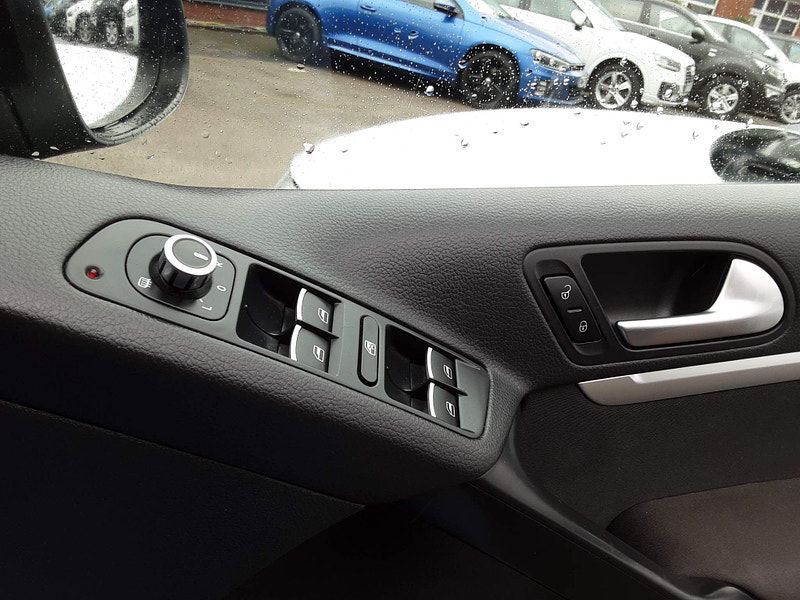 Volkswagen Tiguan 2.0 TDI BlueMotion Tech Match DSG 4WD Euro 5 (s/s) 5dr 5dr Automatic 2025