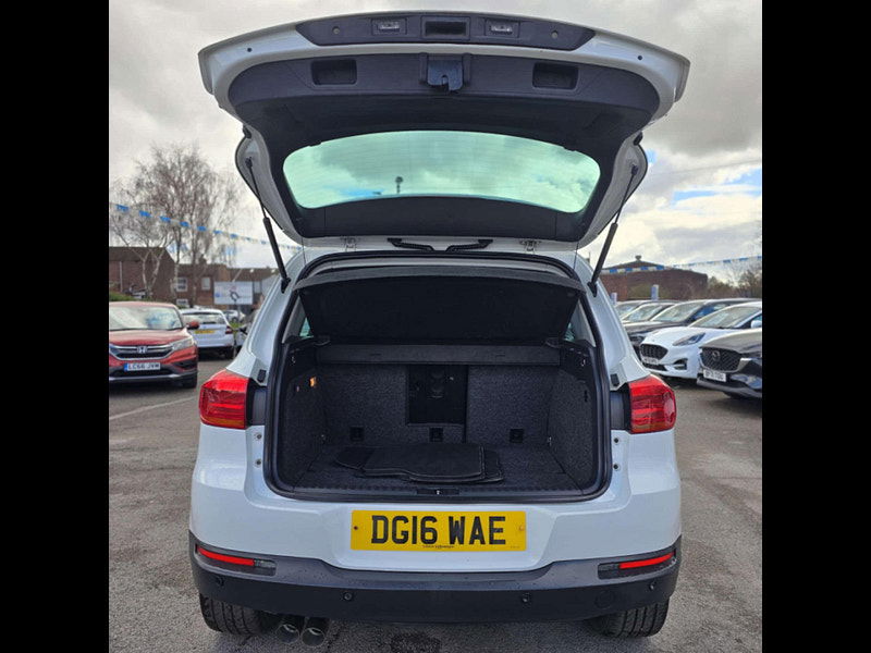 Volkswagen Tiguan 2.0 TDI BlueMotion Tech Match DSG 4WD Euro 6 (s/s) 5dr 5dr Automatic 2025