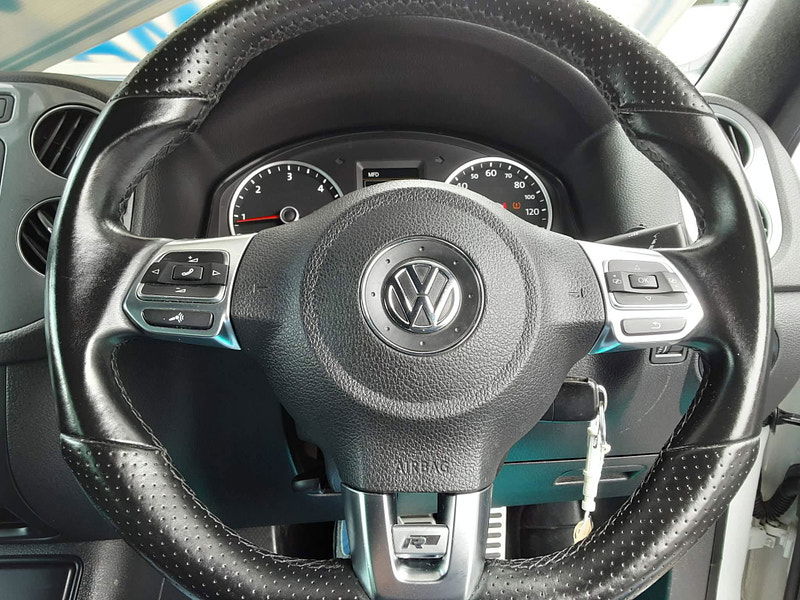 Volkswagen Tiguan 2.0 TDI BlueMotion Tech R-Line DSG 4WD Euro 5 (s/s) 5dr (Nav) 5dr Automatic 2024