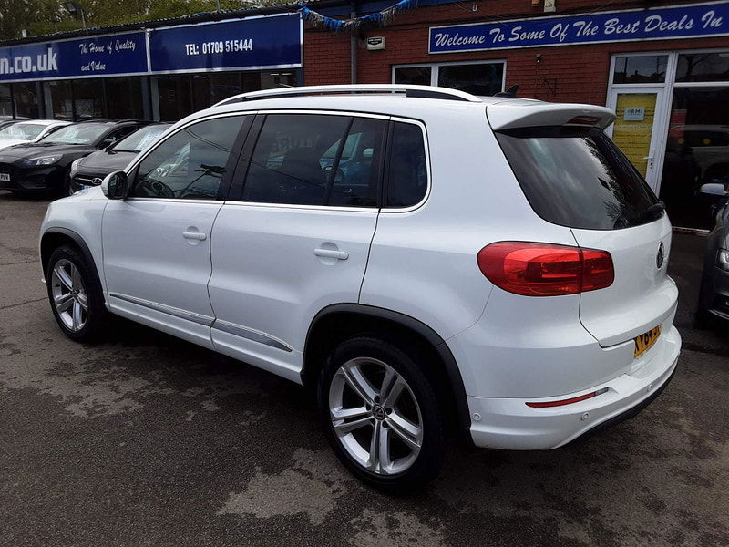 Volkswagen Tiguan 2.0 TDI BlueMotion Tech R-Line DSG 4WD Euro 5 (s/s) 5dr (Nav) 5dr Automatic 2024