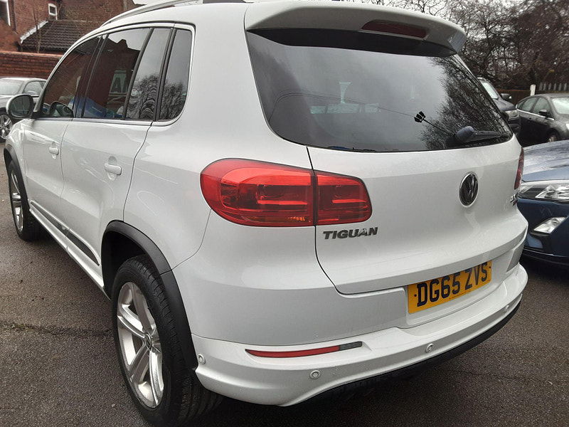 Volkswagen Tiguan 2.0 TDI BlueMotion Tech R-Line DSG 4WD Euro 6 (s/s) 5dr 5dr Automatic 2024