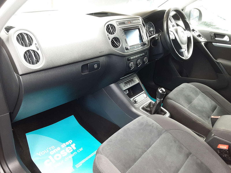 Volkswagen Tiguan 2.0 Tiguan Match Edition TDI BlueMotion Technology 4Motion 4WD 5dr 5dr Manual 2025