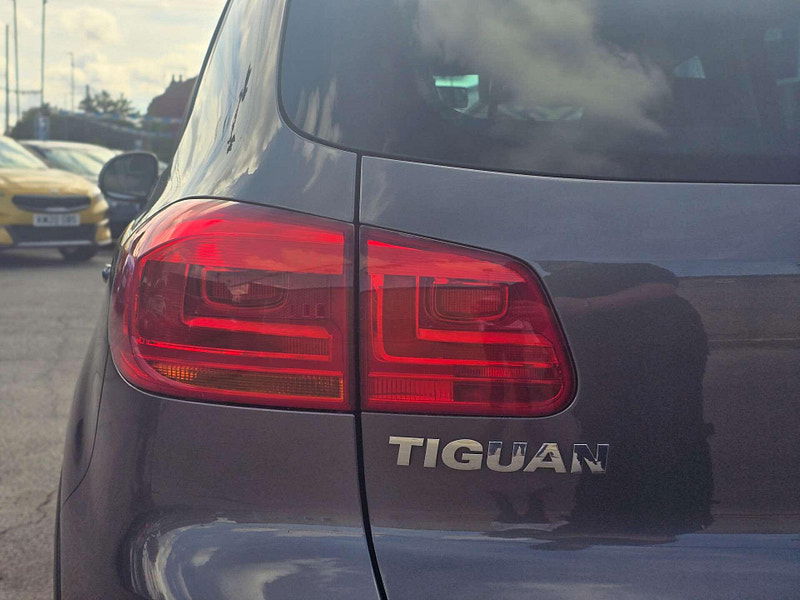 Volkswagen Tiguan 2.0 Tiguan Match Edition TDI BlueMotion Technology 4Motion Semi-Auto 4WD 5dr 5dr Automatic 2025