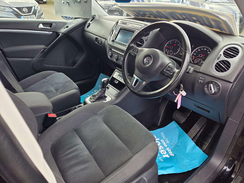 Volkswagen Tiguan 2.0 Tiguan Match TDI BlueMotion Technology 4Motion Semi-Auto 4WD 5dr 5dr Automatic 2025