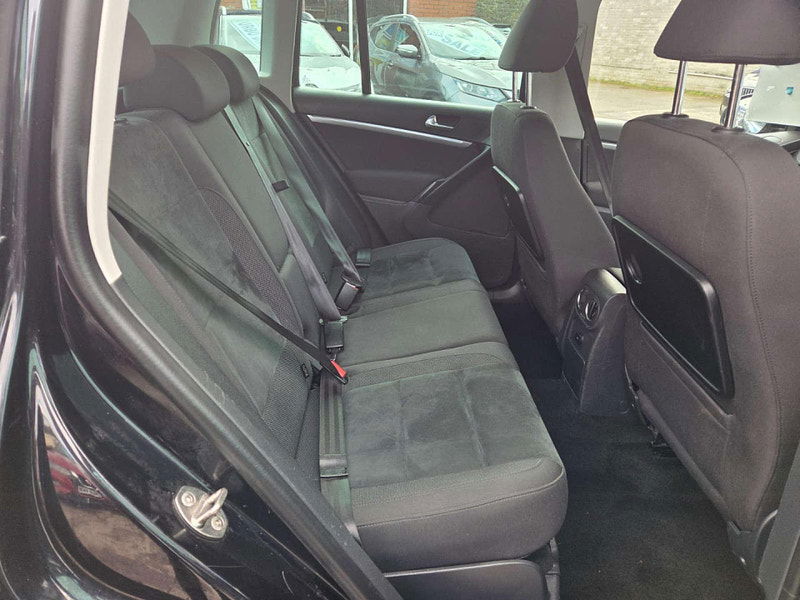 Volkswagen Tiguan 2.0 Tiguan Match TDI BlueMotion Technology 4Motion Semi-Auto 4WD 5dr 5dr Automatic 2025