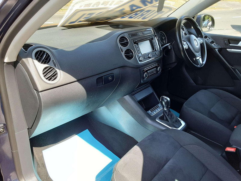 Volkswagen Tiguan 2.0 Tiguan Match TDI BlueMotion Technology 4Motion Semi-Auto 4WD 5dr 5dr Automatic 2025