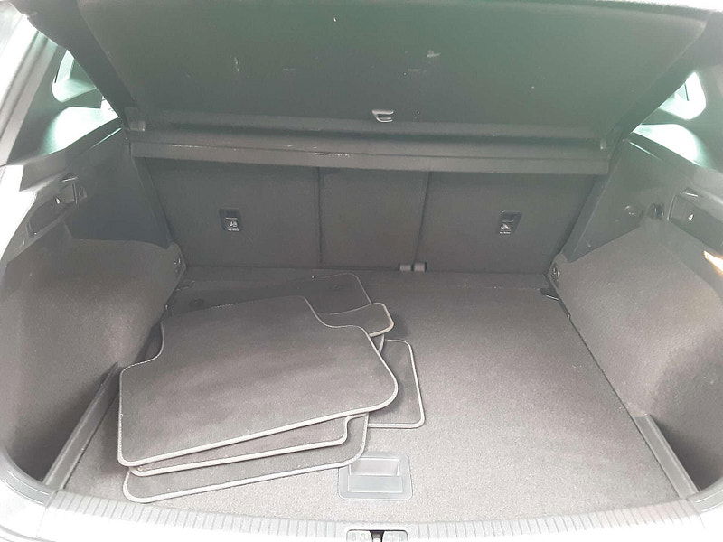 Volkswagen Tiguan 2.0 Tiguan R-Line TDI 4Motion Semi-Auto 4WD 5dr 5dr Automatic 2026