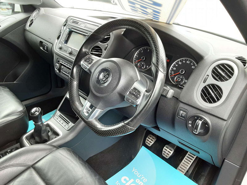 Volkswagen Tiguan 2.0 Tiguan R-Line TDI BlueMotion Technology 4Motion 4WD 5dr 5dr Manual 2025