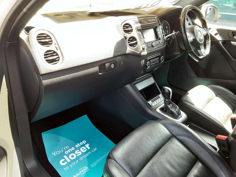 Volkswagen Tiguan 2.0 Tiguan R-Line TDI BlueMotion Technology 4Motion Semi-Auto 4WD 5dr 5dr Automatic 2025