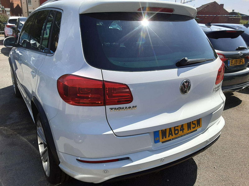 Volkswagen Tiguan 2.0 Tiguan R-Line TDI BlueMotion Technology 4Motion Semi-Auto 4WD 5dr 5dr Automatic 2025