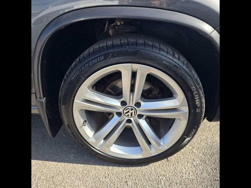 Volkswagen Tiguan 2.0 Tiguan R-Line TDI BlueMotion Technology 4Motion Semi-Auto 4WD 5dr 5dr Automatic 2025