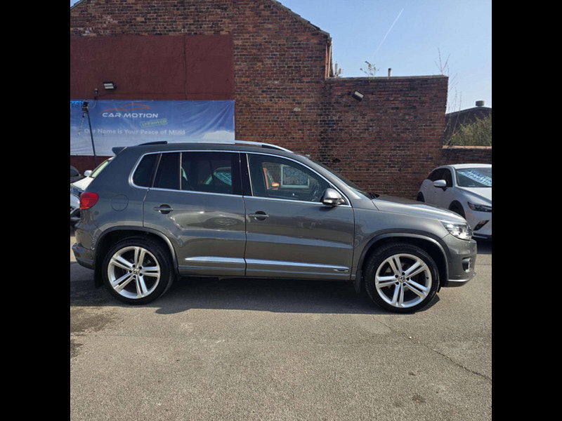 Volkswagen Tiguan 2.0 Tiguan R-Line TDI BlueMotion Technology 4Motion Semi-Auto 4WD 5dr 5dr Automatic 2025