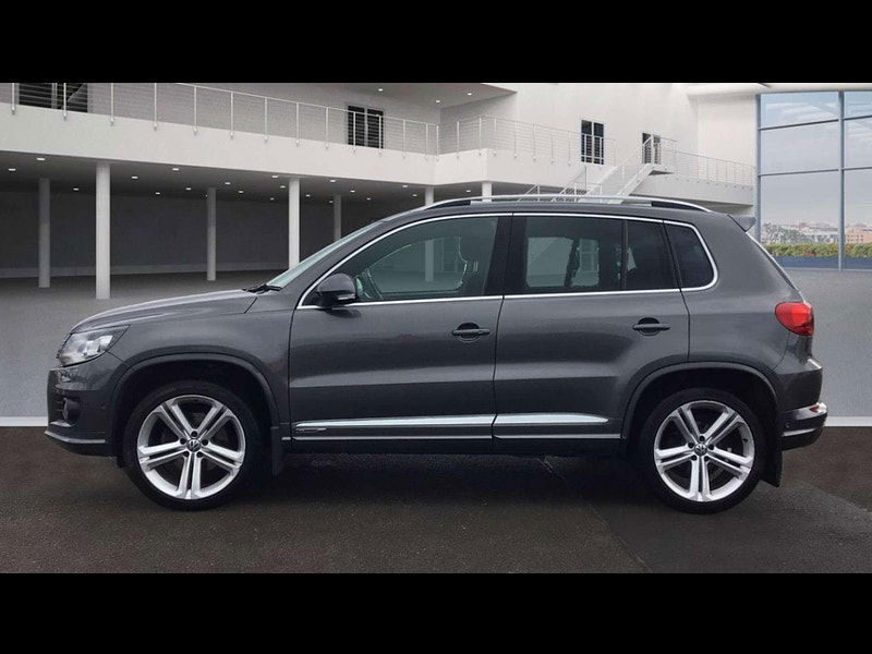Volkswagen Tiguan 2.0 Tiguan R-Line TDI BlueMotion Technology 4Motion Semi-Auto 4WD 5dr 5dr Automatic 2025