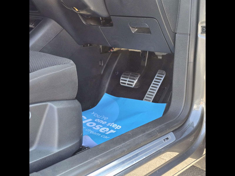 Volkswagen Tiguan 2.0 Tiguan R-Line TDI BlueMotion Technology 4Motion Semi-Auto 4WD 5dr 5dr Automatic 2025
