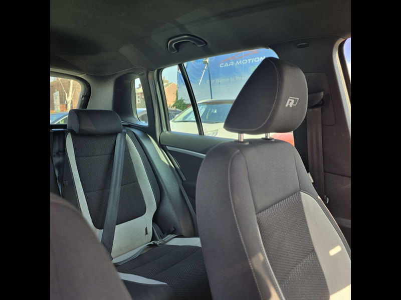 Volkswagen Tiguan 2.0 Tiguan R-Line TDI BlueMotion Technology 4Motion Semi-Auto 4WD 5dr 5dr Automatic 2025